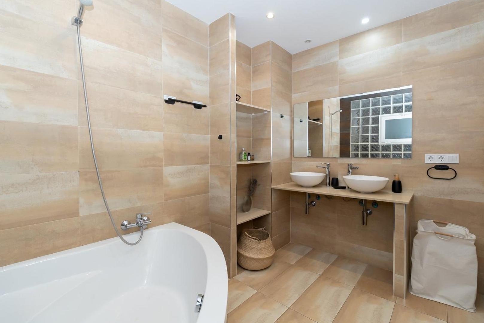 Guestready - El Cabanyal Hidden Oasis Apartment Valencia Ngoại thất bức ảnh